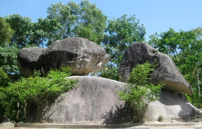 Khách Sạn Biển Xanh Royal, Sầm Sơn Exterior foto